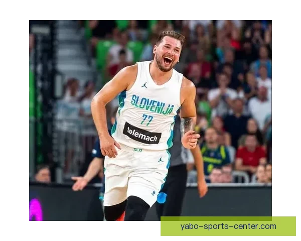 海斯20分钟8中8砍19+7疯狂一战 赛后呼吁东契奇减少吃T次数